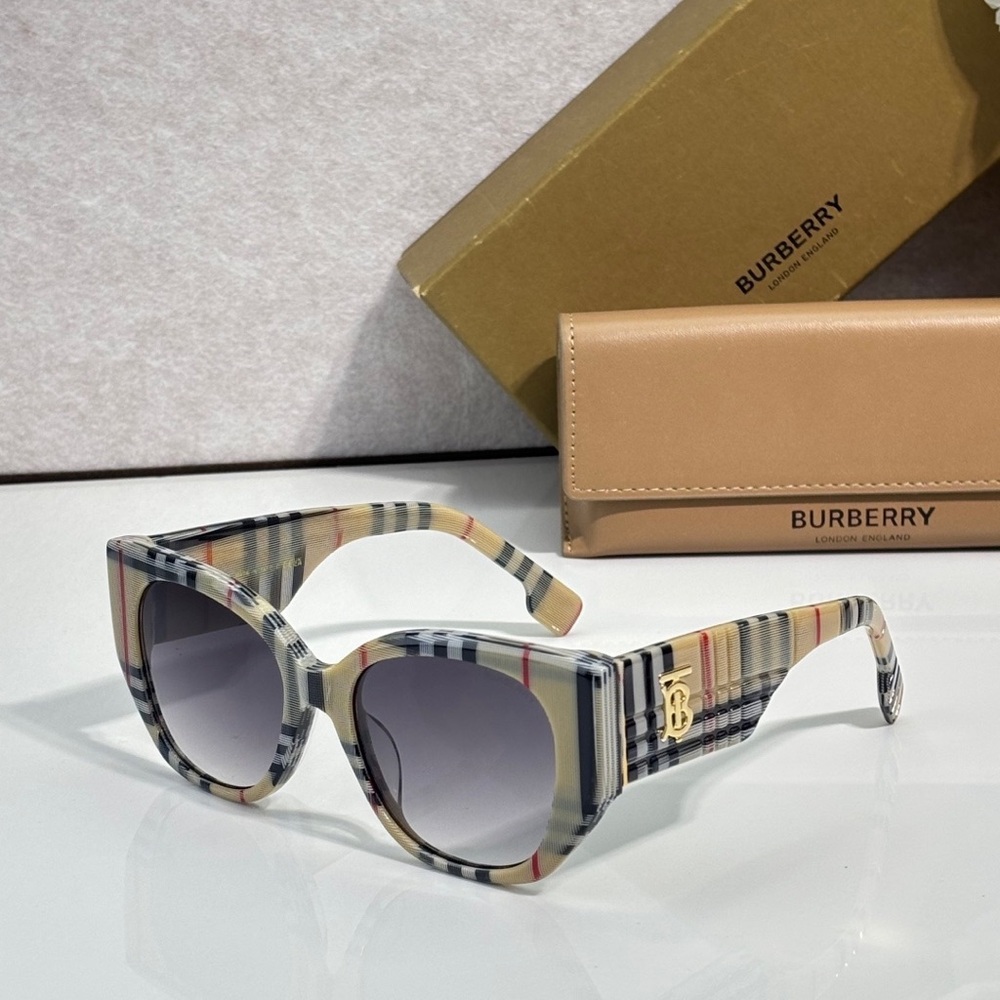Burberry Plaid Cat-Eye Sunglasses in Beige and Black